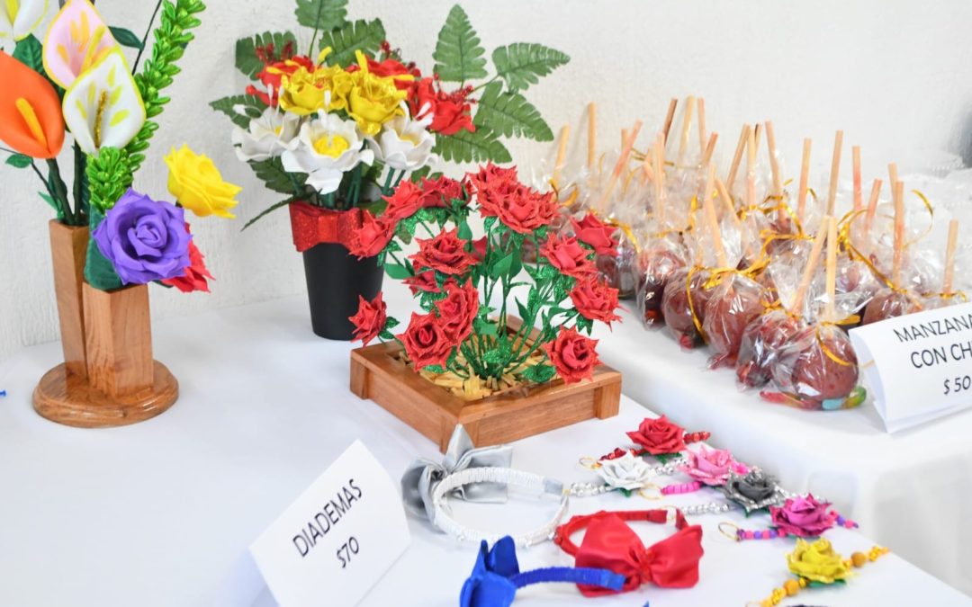 CONTRIBUYE SSPT A LA REINSERCIÓN SOCIAL DE MUJERES PRIVADAS DE LA LIBERTAD MEDIANTE VENTA DE PRODUCTOS QUE ELABORAN