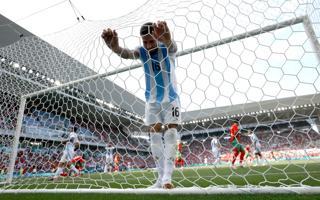 París 2024: Debuta Argentina con derrota, tras disturbios e interrupción de partido