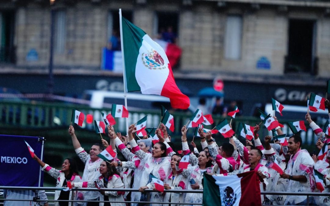 París 2024: Así viven atletas y aficionados mexicanos la inauguración de Juegos Olímpicos