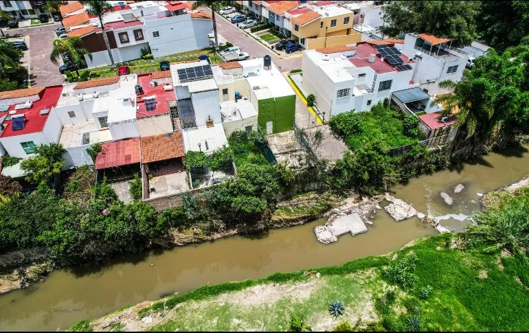 Ordenan demoler invasiones en el arroyo Seco