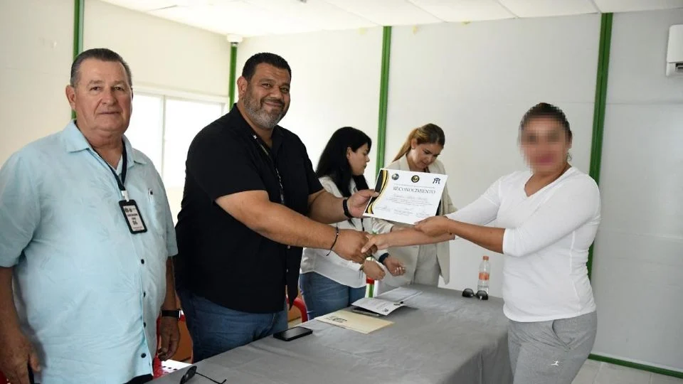 Mujeres del centro de Reinserción Social Obtienen Certificación en Softbol