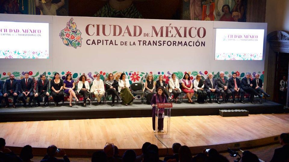 Clara Brugada presenta a los integrantes de su gabinete para la Ciudad de México