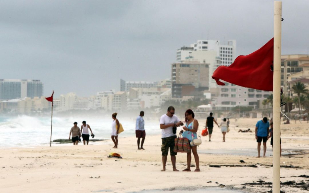 Helene se transformó en huracán categoría 1 frente a la península de Yucatán