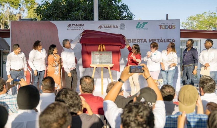 Reconocen a docentes, personal administrativo y estudiantes de la Universidad Tecnológica de Altamira