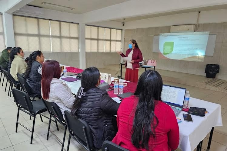 Capacita COBAT a docentes y directivos en Jornada de Acompañamiento