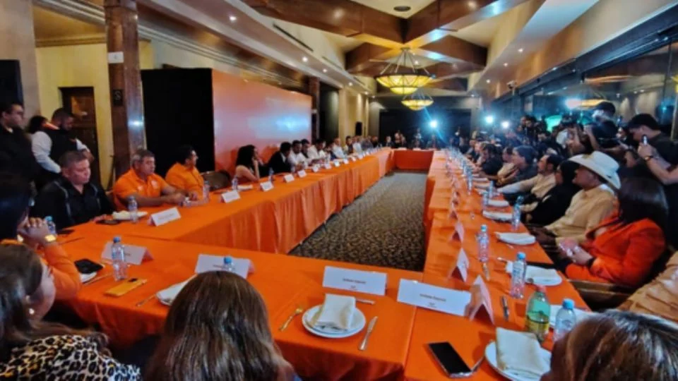 MC nombra a coordinares de diputados federales y alcaldes de NL