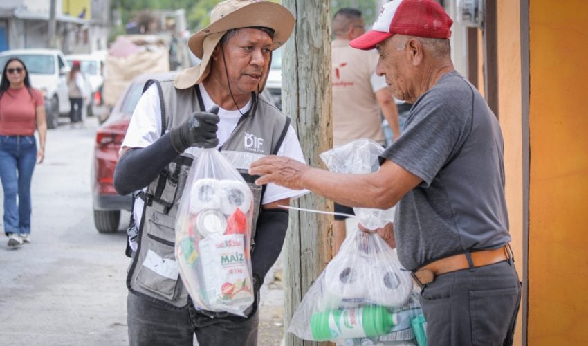 Continúa DIF Tamaulipas entregando apoyos a familias afectadas por lluvias e inundaciones en la frontera
