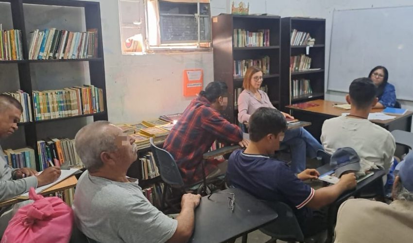 Fomentan la lectura como herramienta de reinserción social en CEDES Victoria