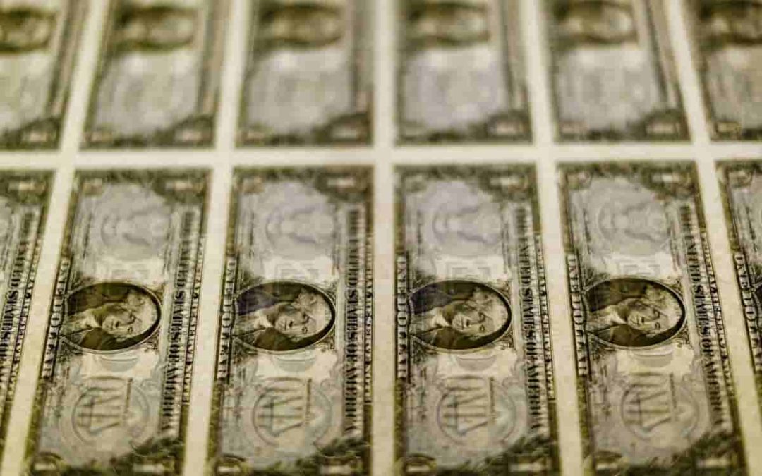 Dólar se encamina a su mayor caída en dos meses en más de 20 años