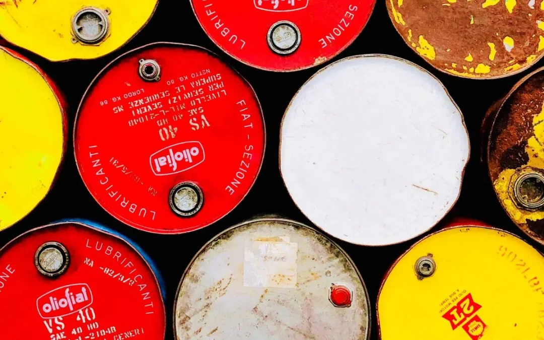 Agitación arancelaria provoca una caída en los precios del petróleo