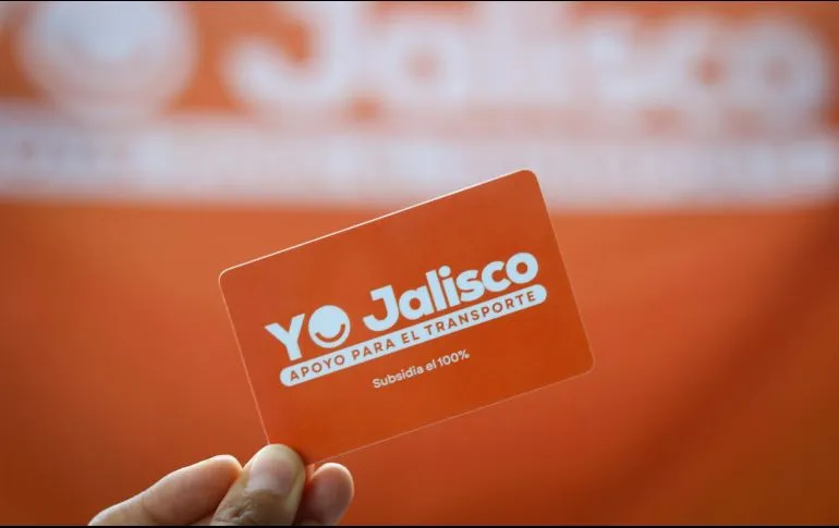 Adultos mayores de Zapopan reciben tarjetas Yo Jalisco Apoyo para el Transporte