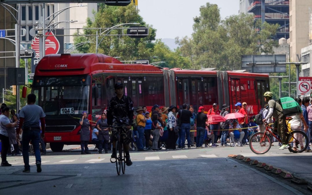 CNTE instala plantones en varios puntos de Paseo de la Reforma, en CDMX