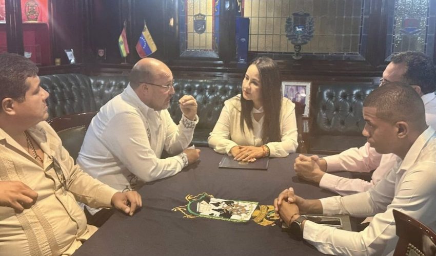 Sostienen reunión secretario general de Gobierno y  embajadora de  Venezuela en México