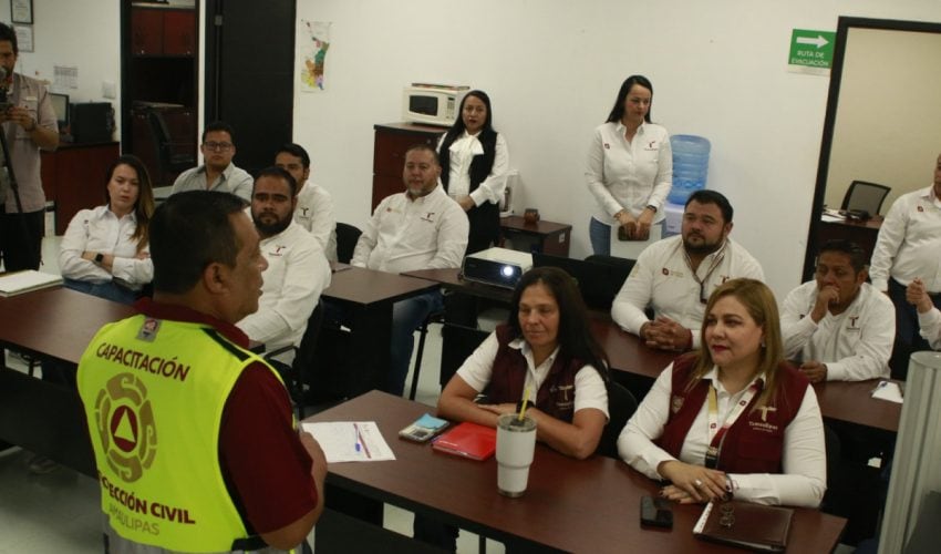 Capacitan a personal de la STPS para prevención y protección contra incendios y primeros auxilios en los centros de trabajo