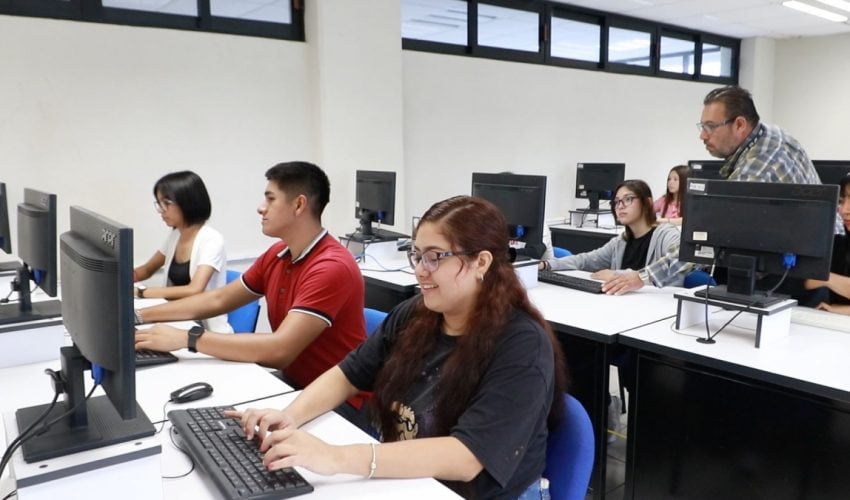 Por estrenar nueva carrera en Inteligencia Artificial y Robótica en la UT Matamoros