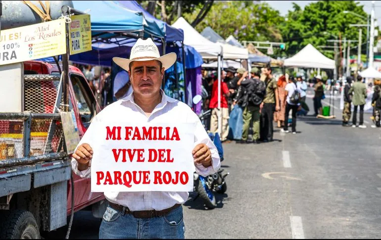 Vendedores del Parque Rojo se manifiestan tras cierre del espacio