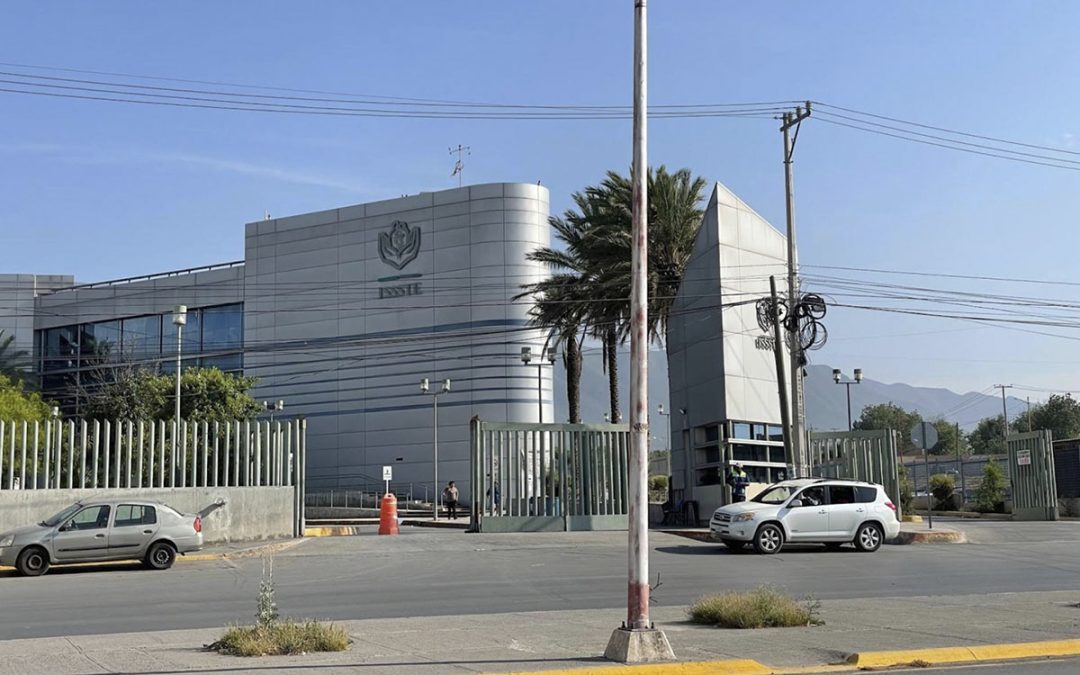 Facturas falsas, estantes vacíos: empresa fantasma causó desabasto en hospitales de Coahuila