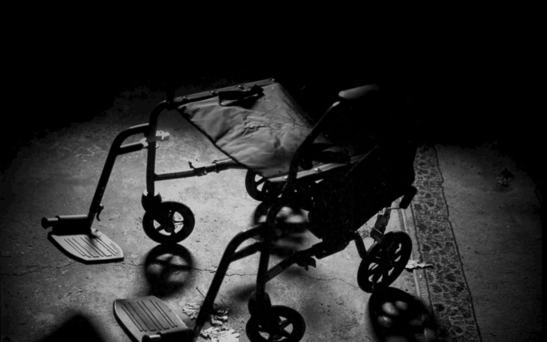 CDMX: Detienen a hombre que abandonó el cadáver de su madre en silla de ruedas