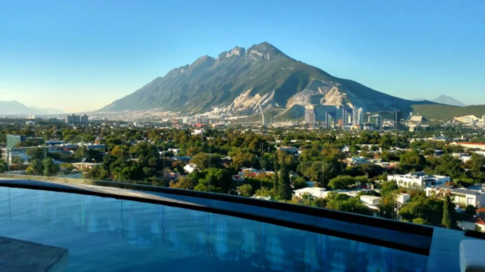 Clima en Monterrey: Domingo con máxima de 37°C, ¿lloverá hoy?