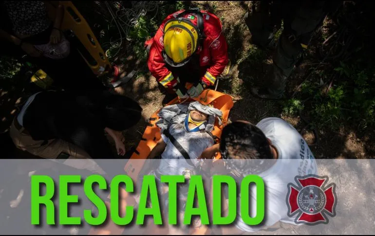 Rescatan a hombre que cayó en la Barranca de Huentitán este domingo