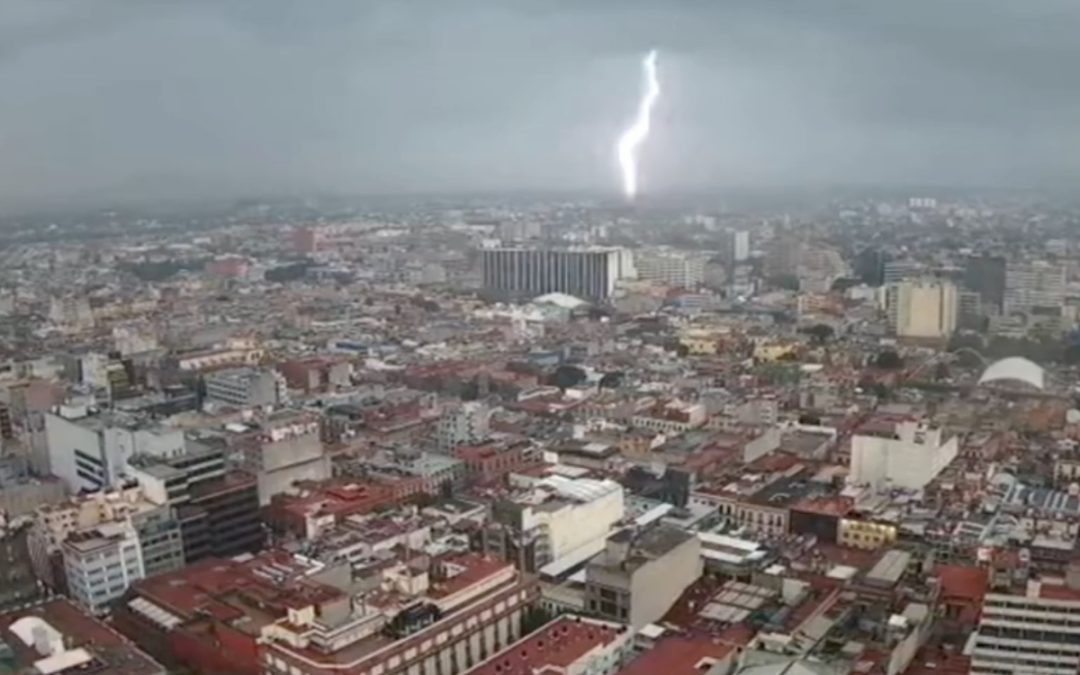 Tormenta eléctrica retrasa el partido entre América y Querétaro; Cablebús suspende servicio