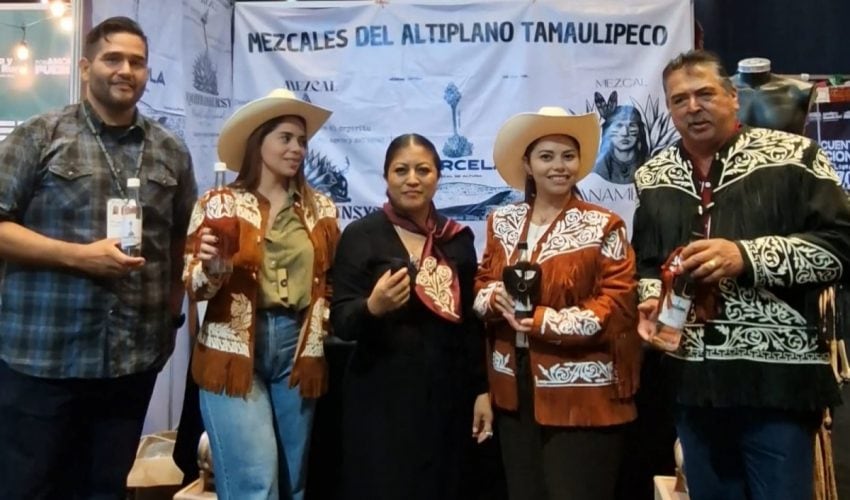 Destaca mezcal de Tamaulipas en el Encuentro Nacional de Mezcal Puebla 2025