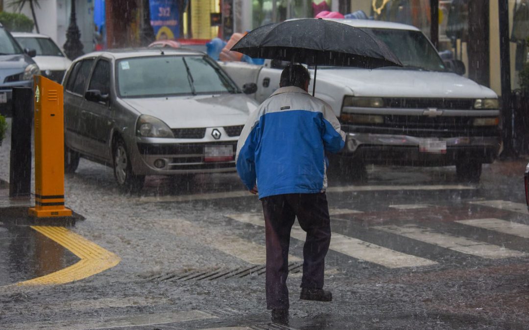 Frente frío 19 provoca lluvias intensas y ‘Norte’ con rachas de hasta 100 km/h