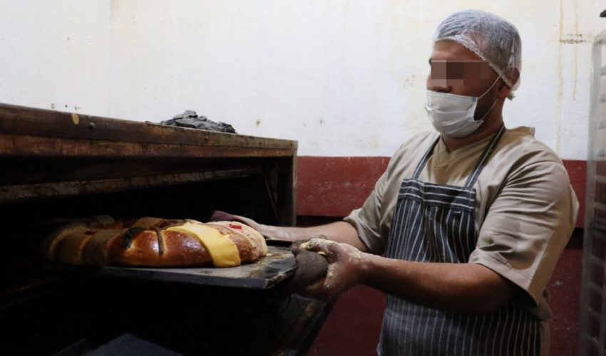 CEDES Victoria invita a la población a adquirir Rosca de Reyes elaborada por PPLs