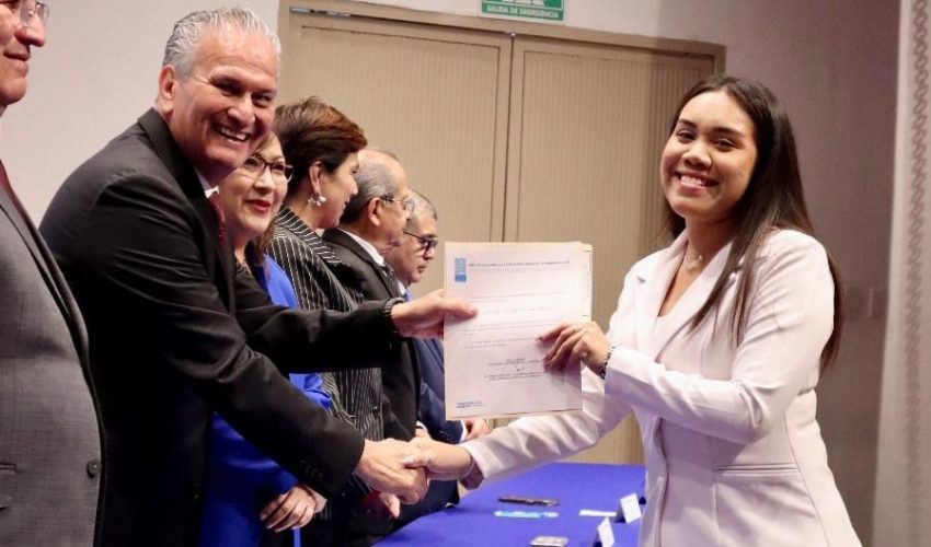 Son nuevas generaciones de médicos reflejo de la calidad humana que vive Tamaulipas: SST