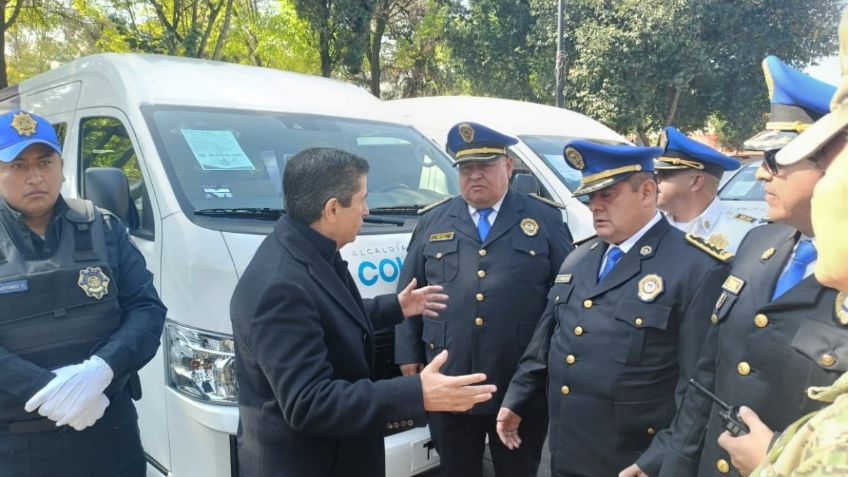 Alcaldía Coyoacán entrega 72 patrullas y vehículos para obras