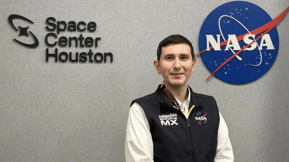 Profesor de la UANL lleva a maestros mexicanos hasta la NASA