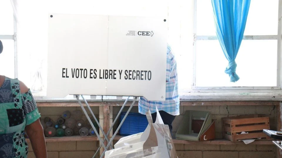 Para reelegirse por otro partido, diputados deben dejar el suyo antes del domingo