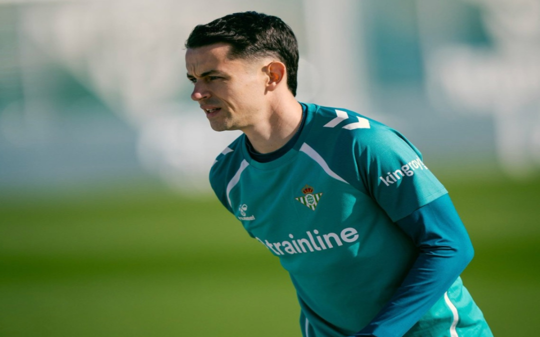 Observa ‘El Vasco’ Aguirre a Álvaro Fidalgo con Real Betis | Video