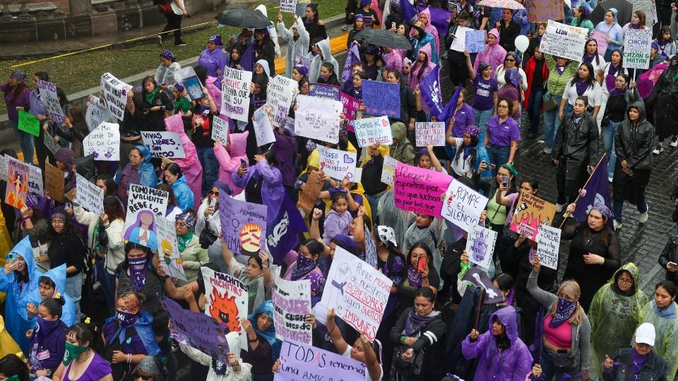Ni la lluvia las detuvo: 17 mil mujeres alzaron la voz en Monterrey
