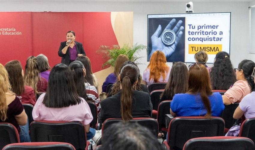 Impulsa Centro de Tecnología Educativa liderazgo femenino a través de la inteligencia emocional