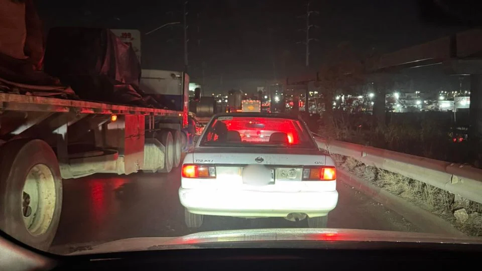 Tráfico colapsa avenida Miguel Alemán esta mañana de viernes