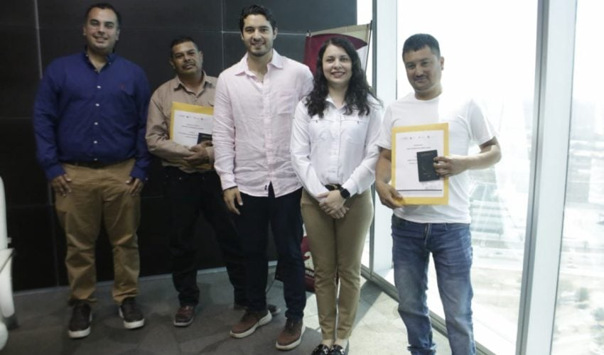 Trabajadores tamaulipecos parten al extranjero con respaldo institucional