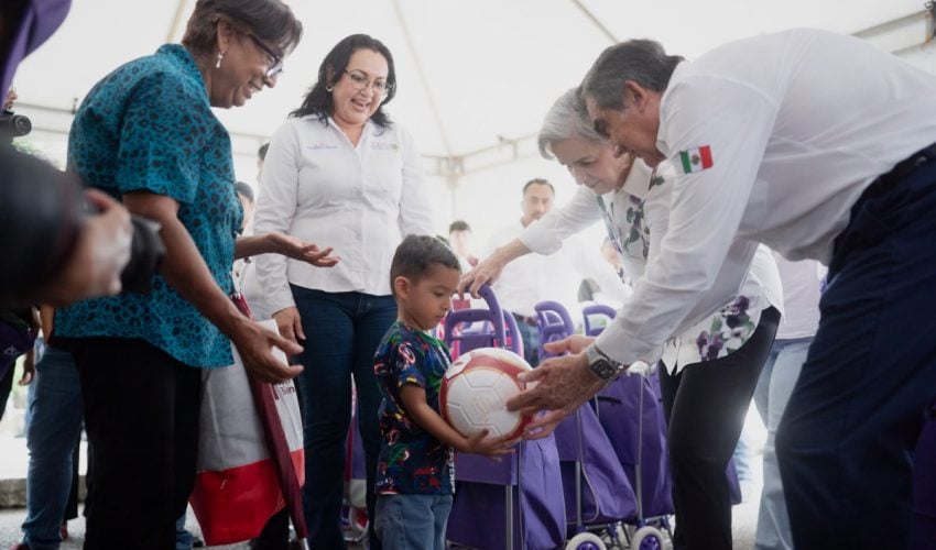 Américo y María de Villarreal llevan atención integral a las familias de Nuevo Morelos