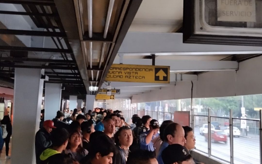 Cierran 4 estaciones de la Línea 5 del Metro por manifestaciones en CDMX