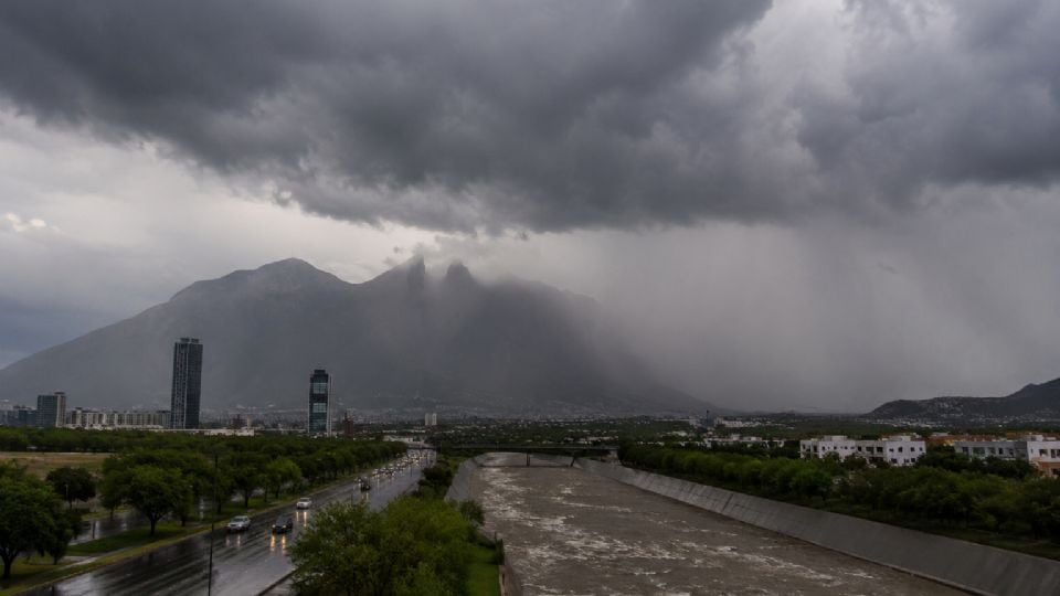 Septiembre es el mes más crítico de huracanes para Nuevo León: Conagua